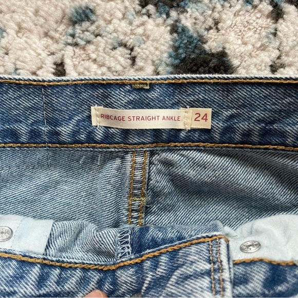 NWOT Levi’s Ribcage Straight Ankle Jeans - Picture 6 of 12